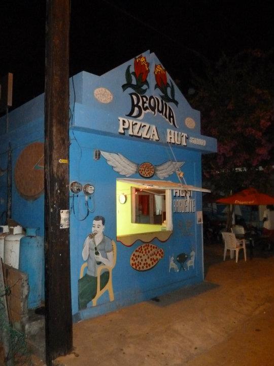 Segeln Bequia Pizza Hut